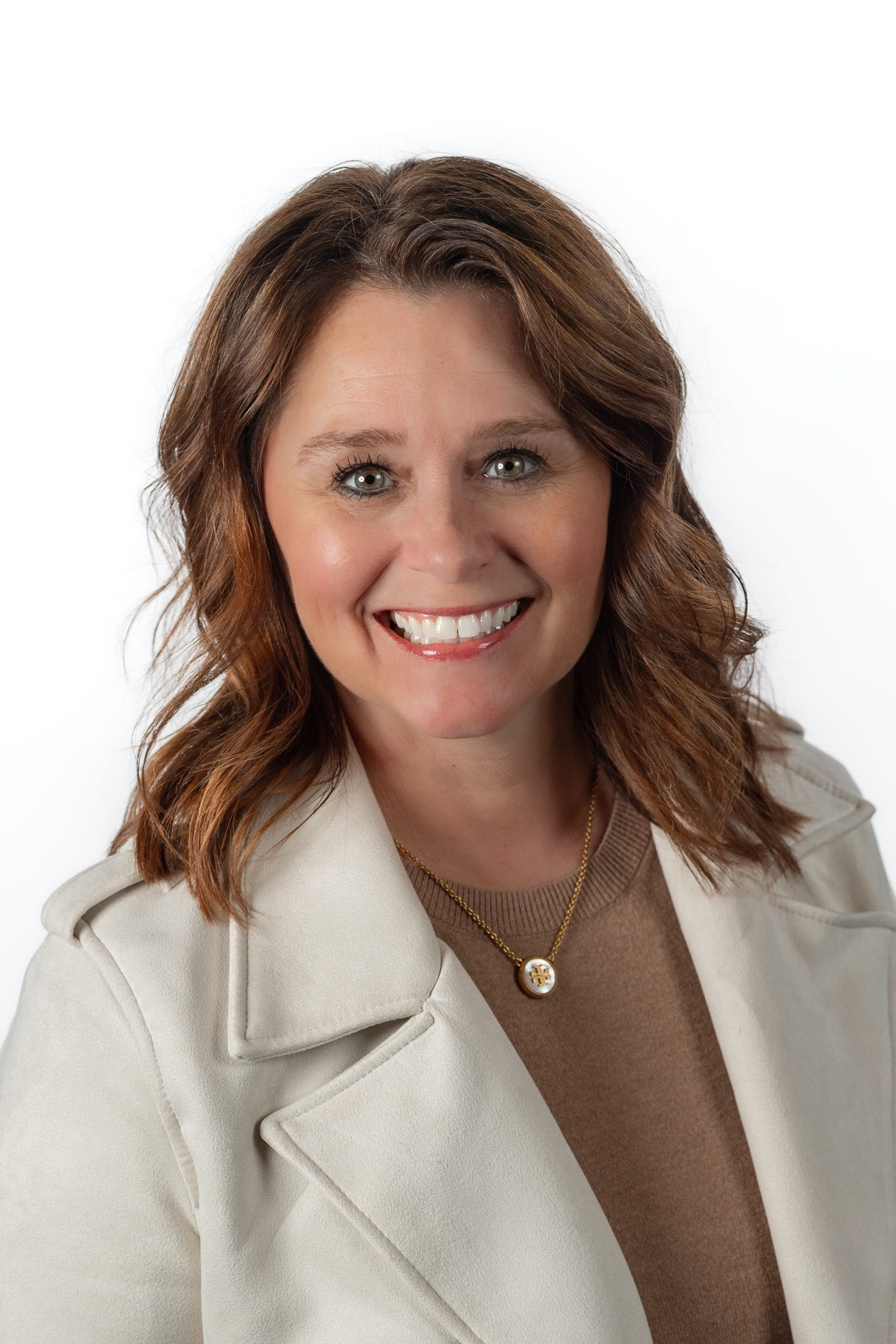 Shelly Carlson's headshot